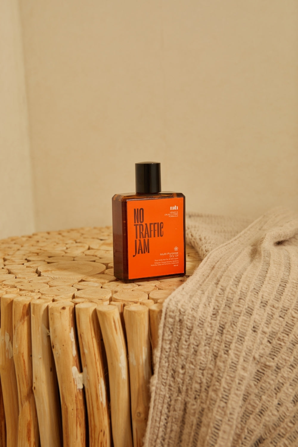 Rati Multi-Purpose Dry Oil No Traffic Jam 100mlPersonal CareThe ultimate lightweight nourishing oil suitable for all skin types, designed to moisturize and soften the skin with a light texture that allows the oil to penetrate deeply without leaving a stic