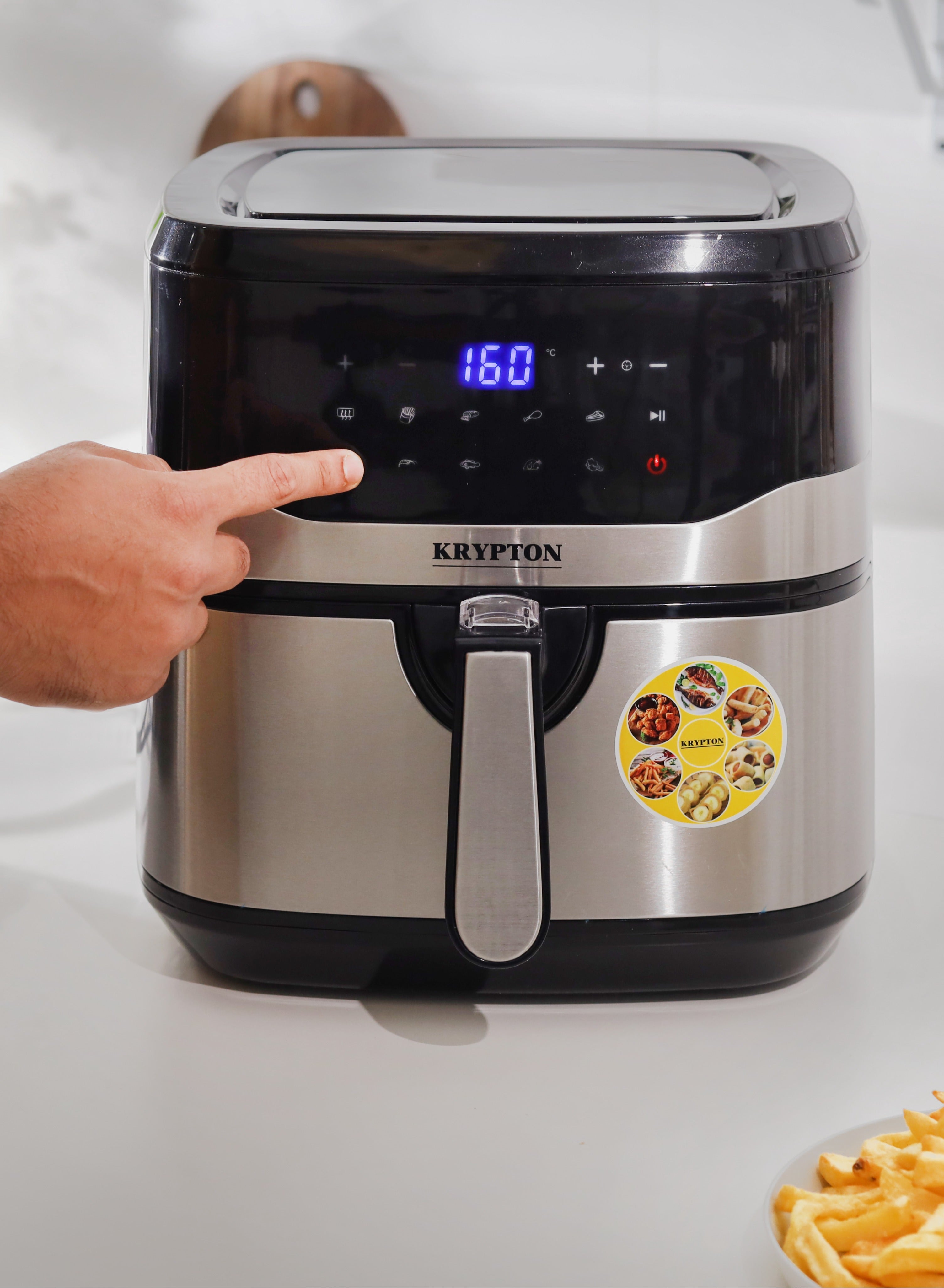 Krypton-Digital Air Fryer 7.5L Capacity with 5.5L Inner Basket | With VORTEX Air Frying Technology, Digital Display with Touch Screen 1600W KNAF6358NKitchen AppliancesA 7.5 L digital air fryer with a 5.5 L detachable inner basket to prepare the tastiest f