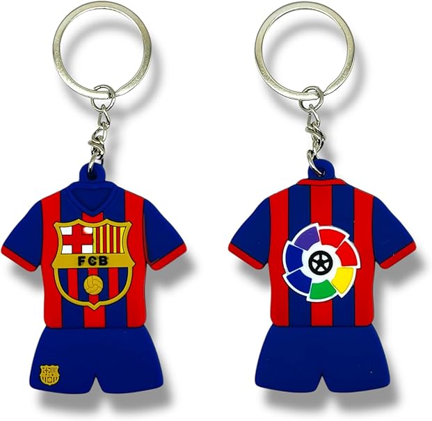 Football Club Jersey Keychain – Mini Soccer Shirt Keyring for Football Fans, Team Jersey Bag & Car Key Accessory