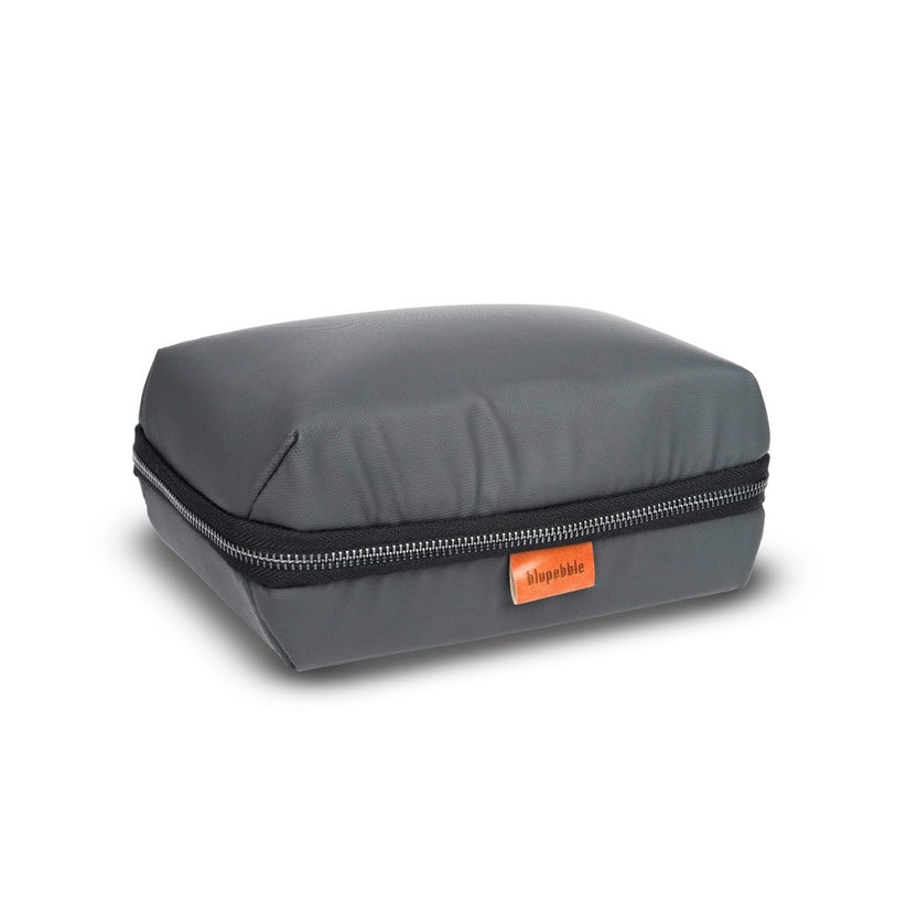 Blupebble Urban Pebble Gear Storage Bag - Dark GreyHandbags & WalletsEfficiently stores all your tech gadgets while on the move. Designed for larger accessories and additional items. Unzips completely for quick and effortless access. Convenient slip pocke