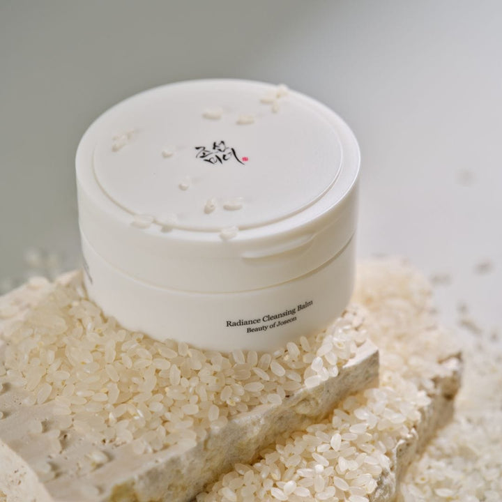 Beauty of Joseon Radiance Cleansing Balm Makeup Remover. Korean Skincare for Men and Women 100ml, 3.38 fl.ozPersonal CareBeauty of Joseon Radiance Cleansing Balm (100ml) is a sherbet-textured cleansing balm that melts away makeup, sunscreen, and excess se