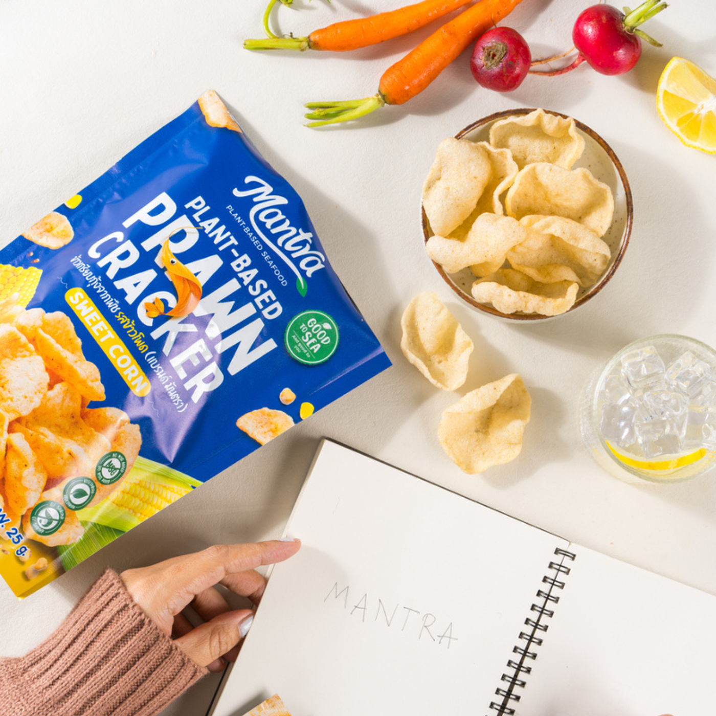 MANTRA Plant-Based Prawn Cracker 25G - Original FlavorSnacksA classic, savory prawn cracker taste—without the seafood! This original flavor is light, crispy, and full of umami, making it the perfect plant-based alternative to traditional prawn crackers.