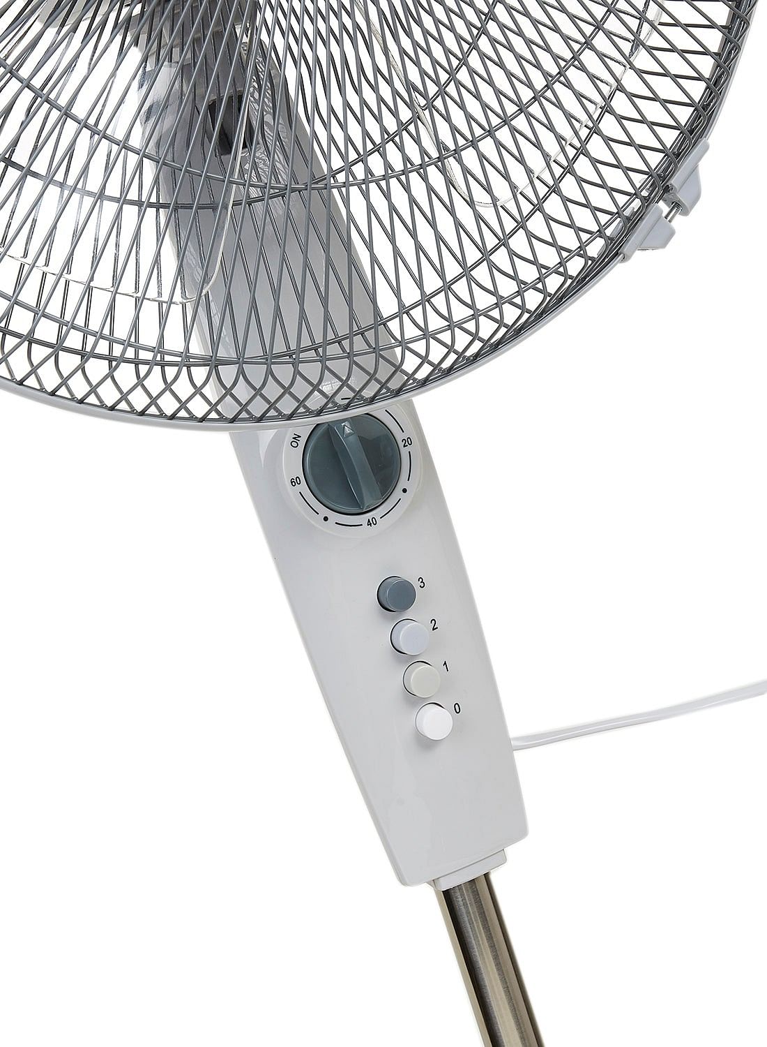 Krypton Portable Stand Fan 16kg KNF6112 - WhiteHome EnvironmentAERODYNAMIC DESIGNEncased within its protective mesh casing are 5 fantastically aerodynamic blades which capture more air in a single turn than standard 4-blade fans, enabling it to generate m