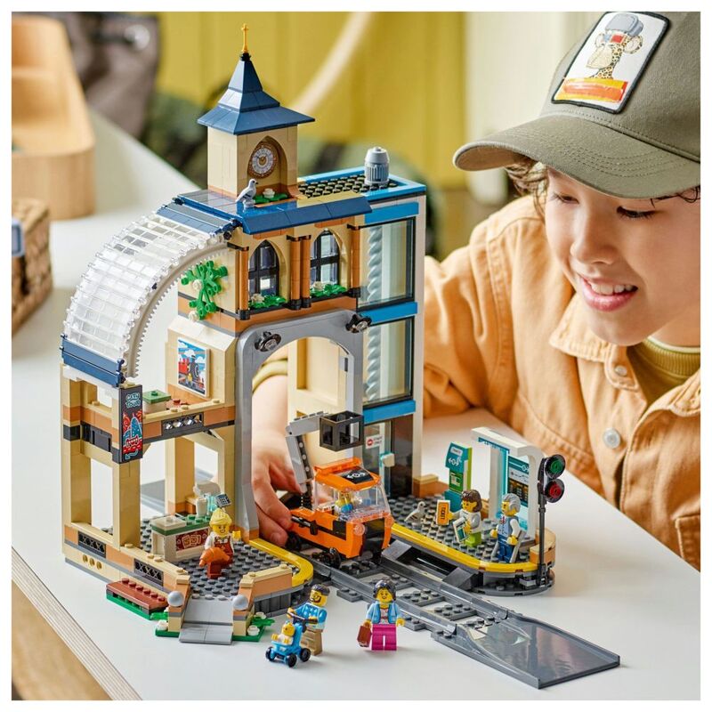 LEGO City Central Train Station 60469 (143 Pieces)