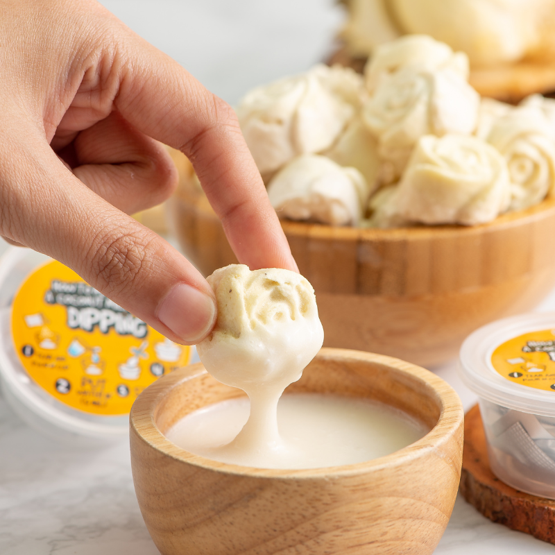 CHIMMA Freeze Dried Durian Sticky Rice with Coconut Milk Dip 50GSnacksAn exotic twist on Thai sticky rice desserts! Enjoy the combination of freeze-dried durian and crispy sweet sticky rice, delivering a crunchy yet creamy texture. Paired with the rich co