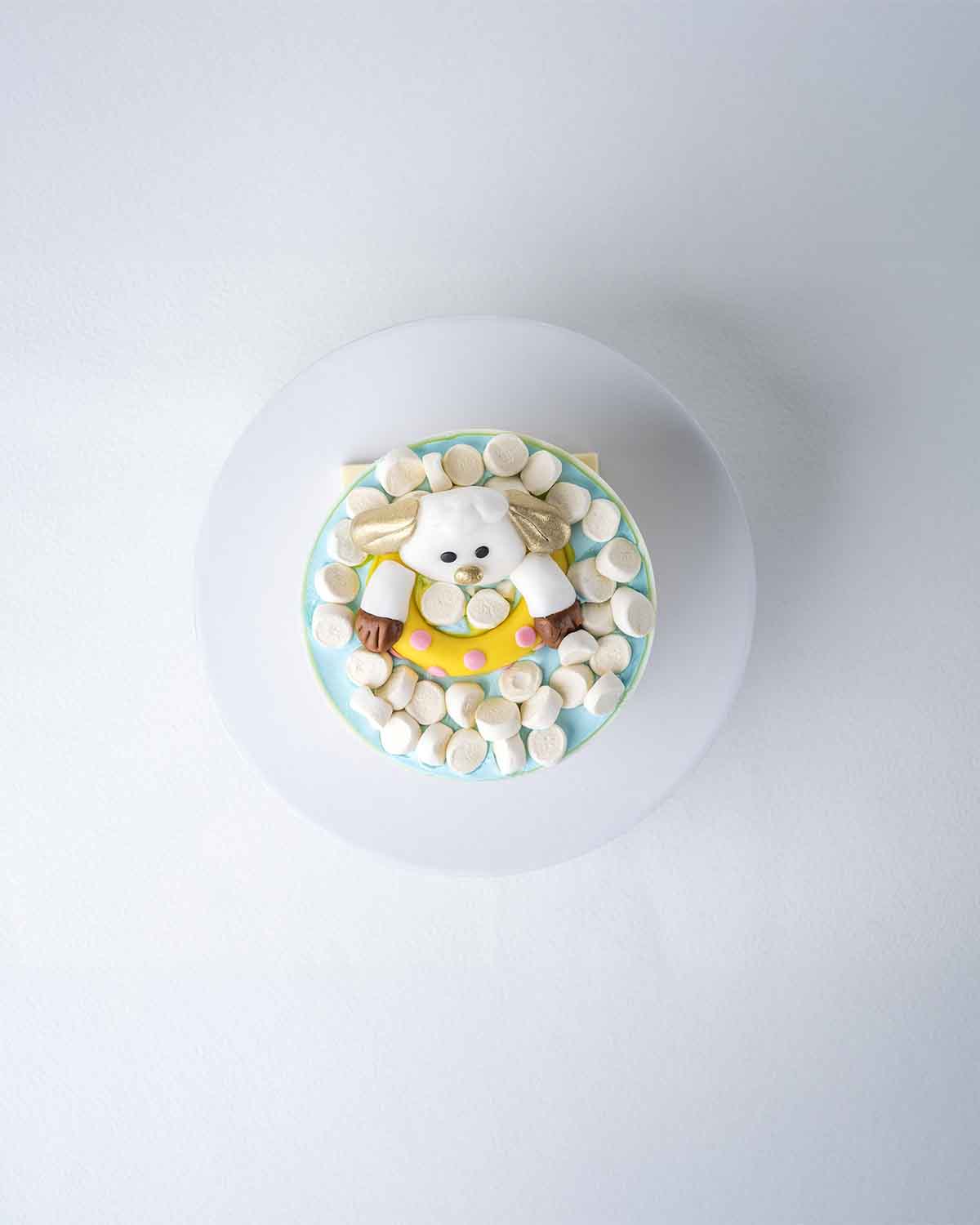 350gms Designer Vanilla EID special cakeChocolate & Confectionery350g Designer Vanilla Eid Special Cake – A Taste of Elegance Make your Eid celebrations memorable with this 350g vanilla cake, expertly designed and decorated to reflect the spirit of the se