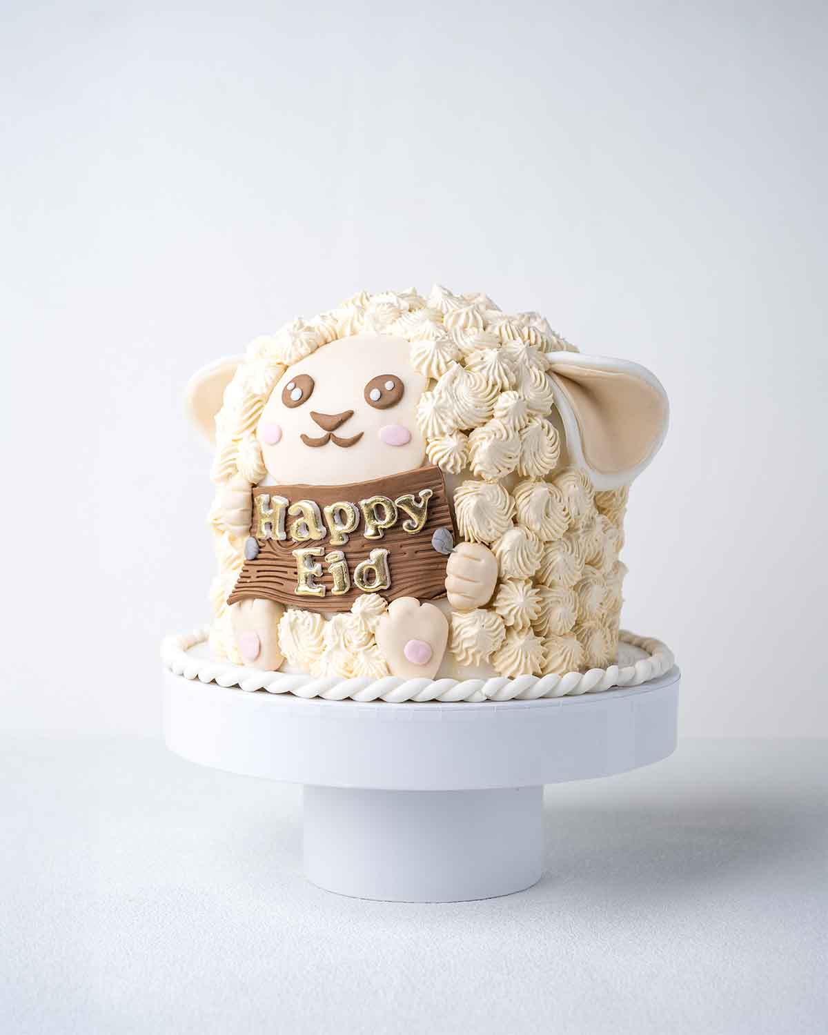 2 Kg 3D Cake EID SpecialChocolate & Confectionery2 Kg 3D Eid Special Cake – A Grand Centerpiece for Eid Celebrations Add a wow factor to your Eid festivities with this 2 kg 3D custom-designed cake from Cravings Café. Expertly crafted and beautifully theme