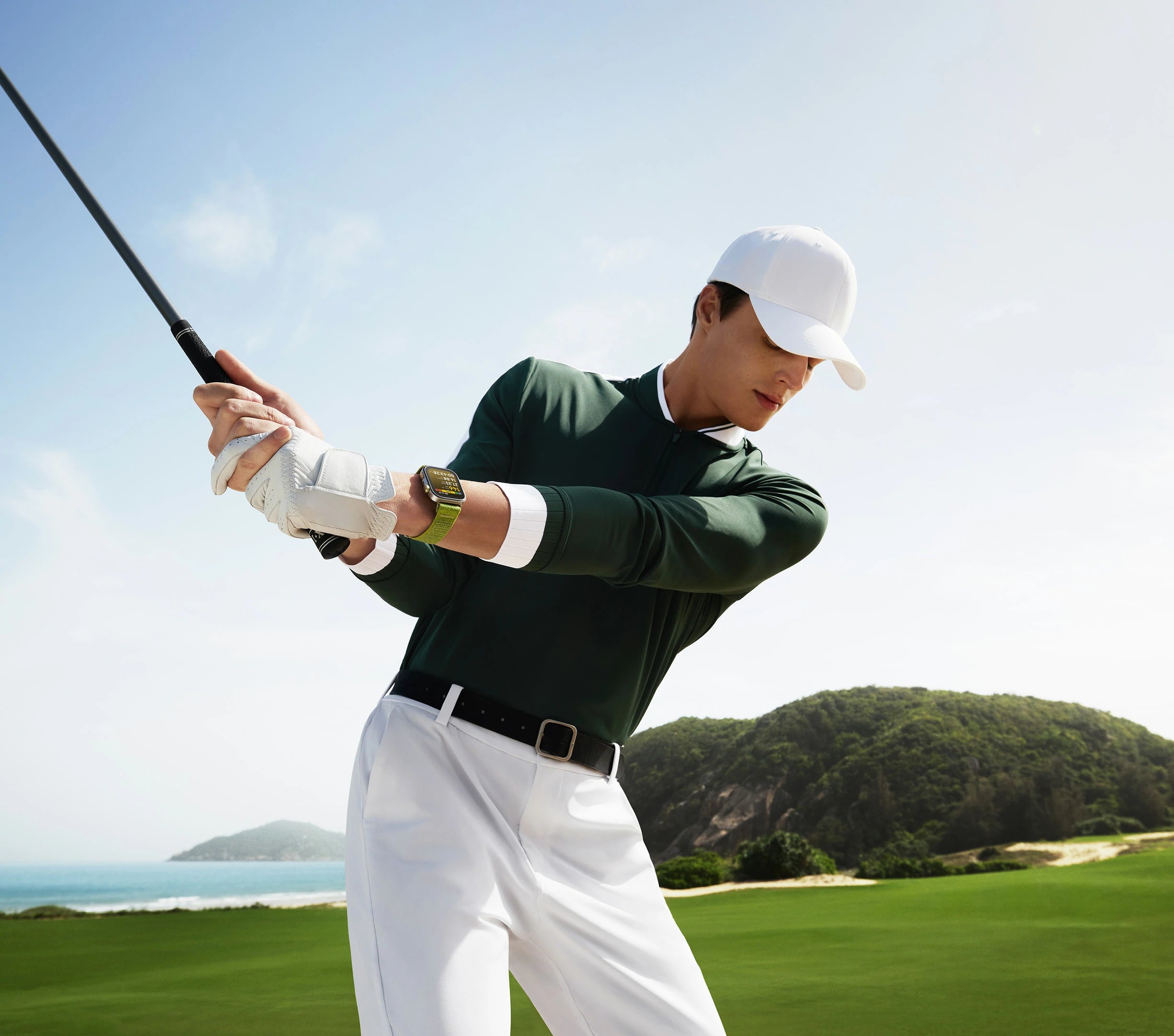 HUAWEI WATCH FIT 4 ProWearablesThe Huawei Watch Fit 4 Pro is a premium smartwatch that combines advanced fitness tracking, robust health monitoring, and a durable design, making it an excellent choice for both everyday users and fitness enthusiasts. Premi