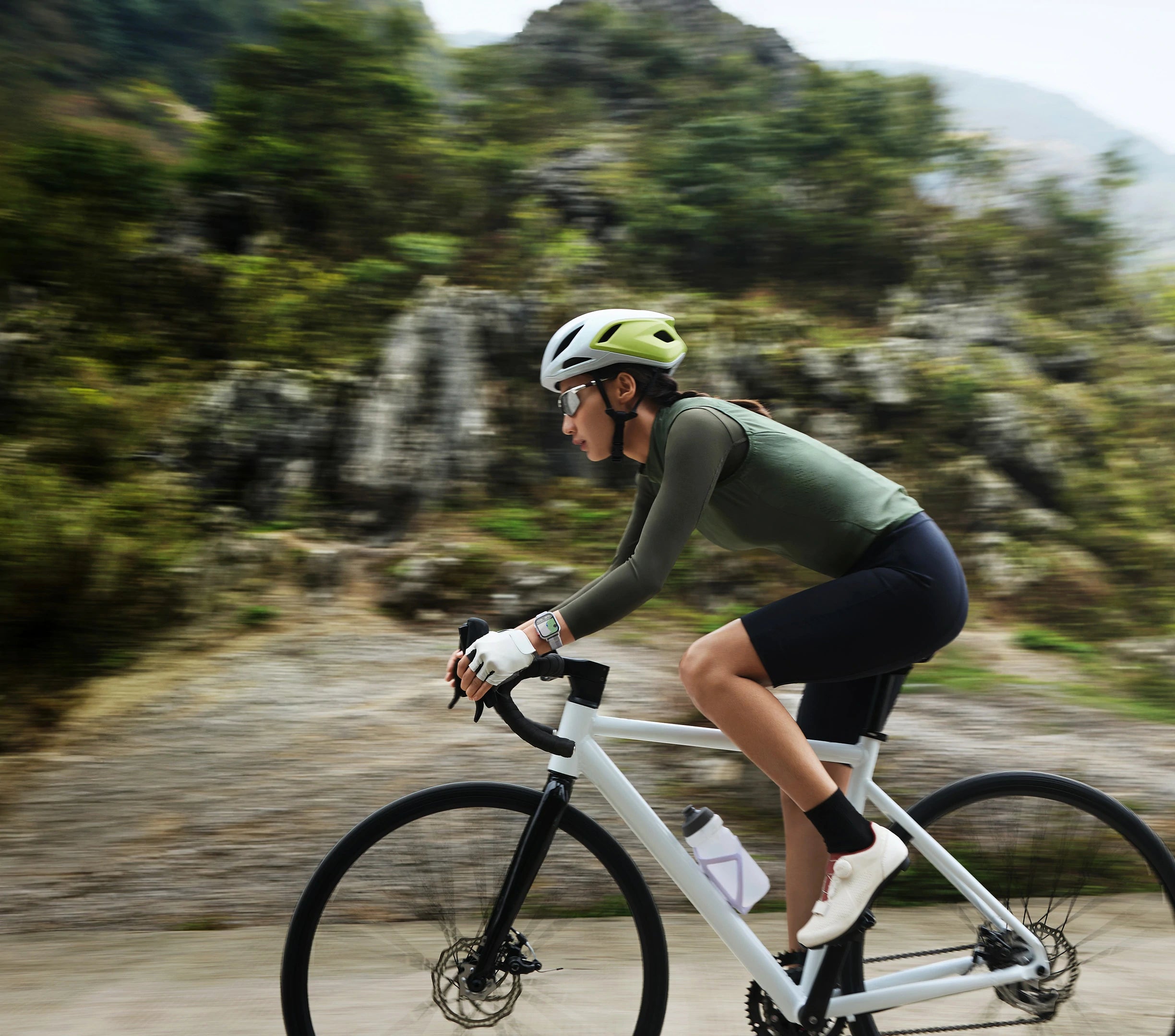 HUAWEI WATCH FIT 4WearablesStay active, connected, and stylish with the HUAWEI Watch Fit 4 – a feature-packed smartwatch that blends sleek design with powerful performance. Designed for daily wear and active lifestyles, the Watch Fit 4 boasts a stunning 1