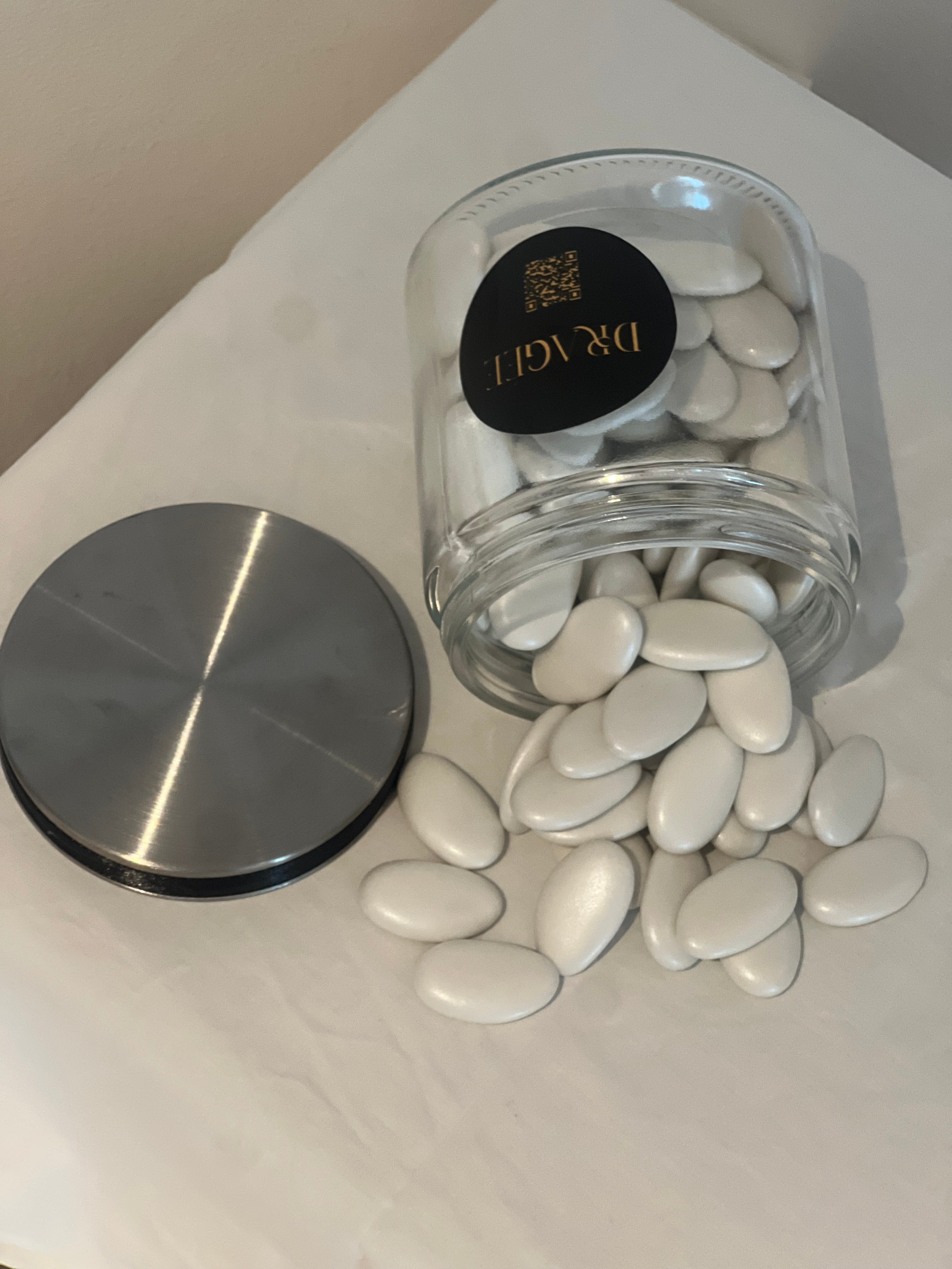 Pearl White Dragees with Dark Chocolate 330g