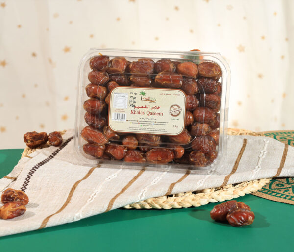Khalas Mufarad Oasis (1KG)Nuts, Dates & Dried FruitsKHALAS is the most famous dates and is considered one of the finest varieties of dates, Cultivated in the eastern region. KHALAS has a caramel flavour when cured; delicious when eaten fresh.