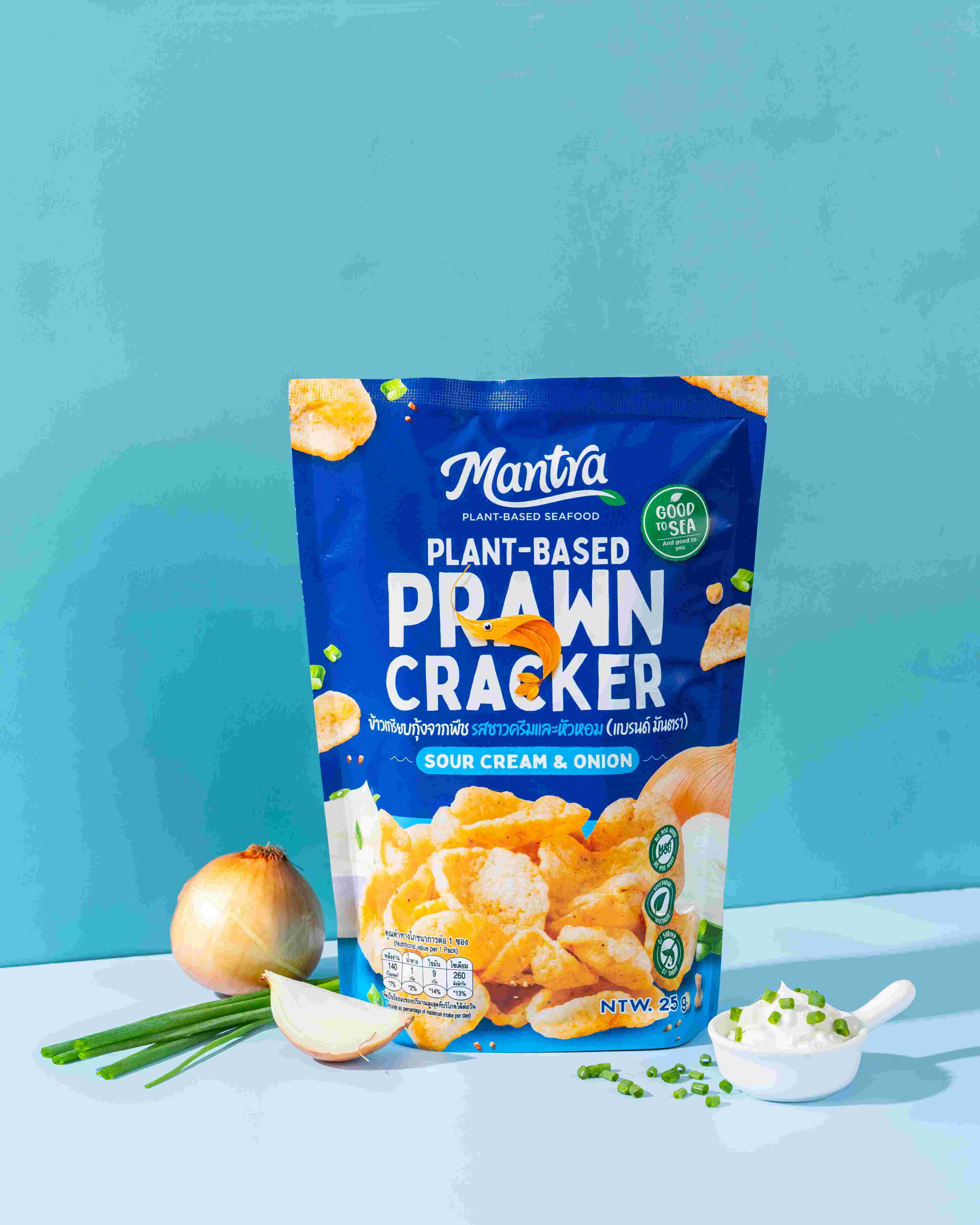 MANTRA Plant-Based Prawn Cracker 25G - Sour Cream & OnionSnacksA rich, creamy twist on classic prawn crackers! The combination of tangy sour cream and aromatic onion makes this snack irresistibly savory and satisfying, perfect for those who love a creamy,