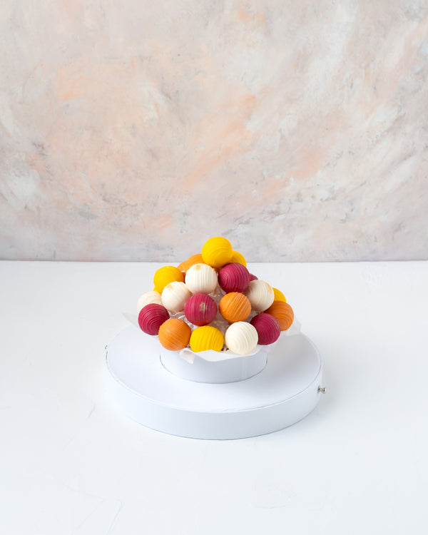 Diwali Theme Cake PopsChocolate & ConfectioneryYour Gift Contains: • 25 Chocolate Covered Diwali Cake pops • Color: Customizable • Flavors: Chocolate / Red Velvet / Vanilla • Box Size: 23x23x27cm • Color of the box may vary Handling and Storage • Keep awa