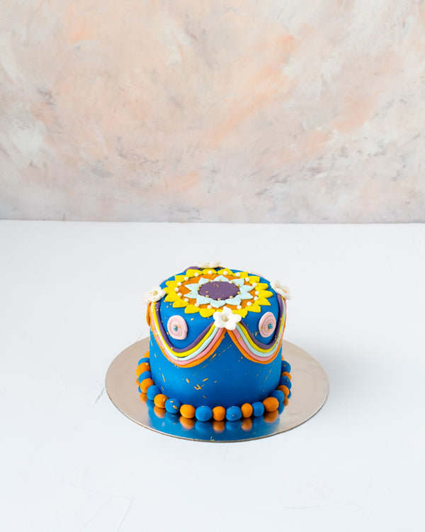 Diwali Celebration CakeChocolate & ConfectioneryYour Gift Contains: • 500g Diwali Theme Cake • Flavor: Chocolate/Vanilla/Red Velvet • Box Size: 16.5x16.5x20cm Handling and Storage • Keep away from direct heat and sunlight • Best stored between 12-18 °C •