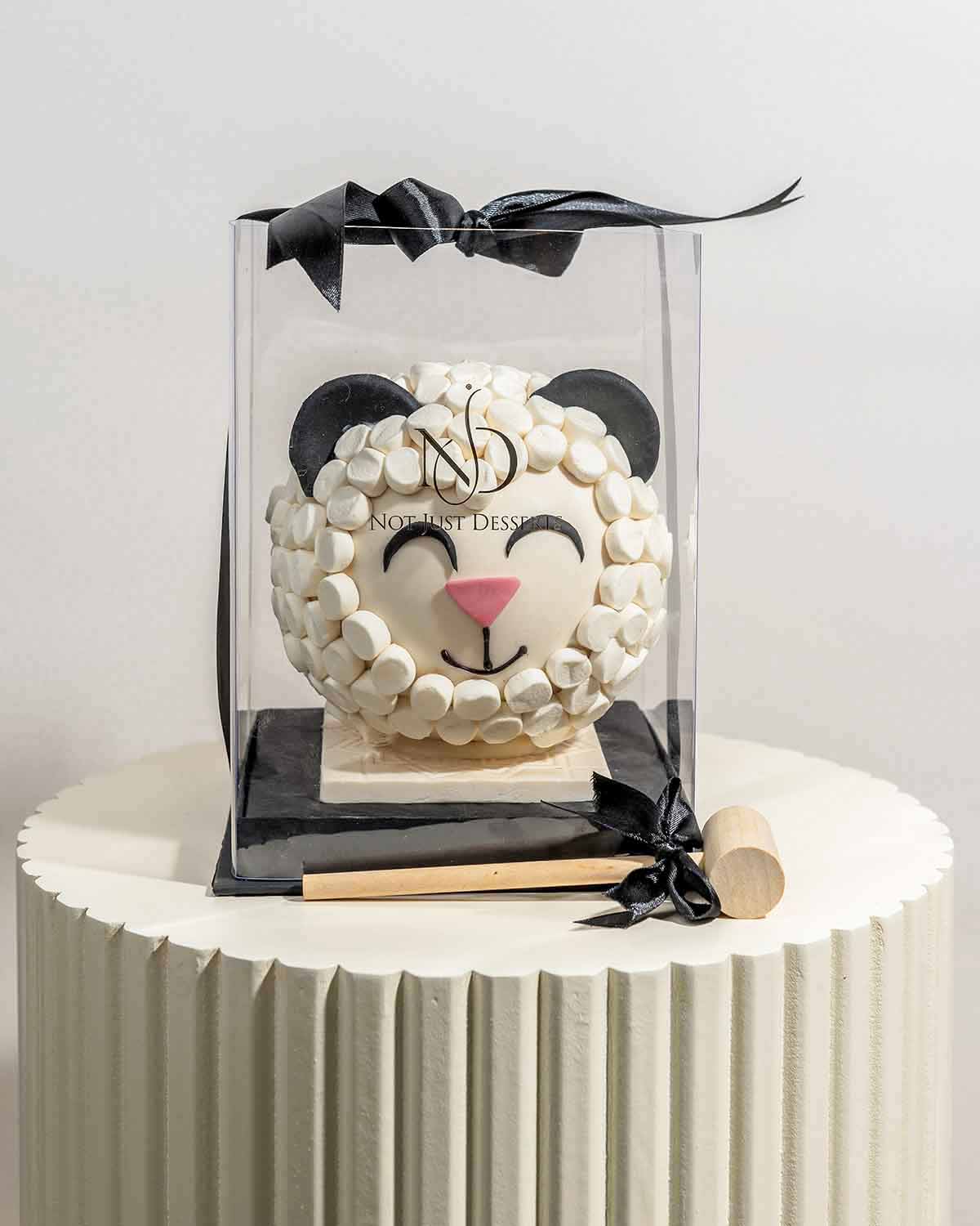 Smashable EID AL ADHA ChocolateChocolate & ConfectioneryYour Gift Contains:• Approx 580g She Grad Smash Ball• 10pcs Milk Chocolate Assorted Truffles • Flavors: Pistachio, Hazelnut, Speculoos, Peanut Butter and Roche • Chocolate size: 12x12x-15cm • 1x Hamm