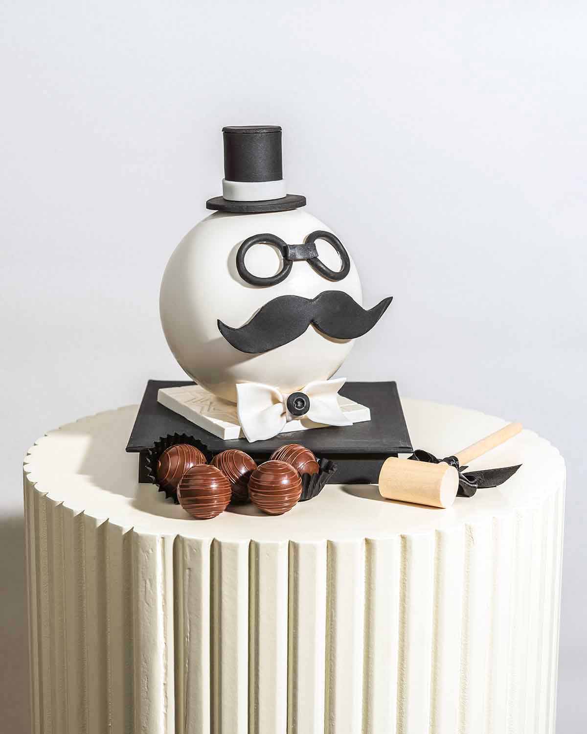 Daddy Cool Smashable ChocolateChocolate & ConfectioneryYour Gift Contains:• Fathers Day theme smash ball • 10 x Milk Chocolate Assorted Truffles • Flavors: Pistachio, Hazelnut, Speculoos, Peanut Butter and Roche (more flavor choices available) • Chocolate