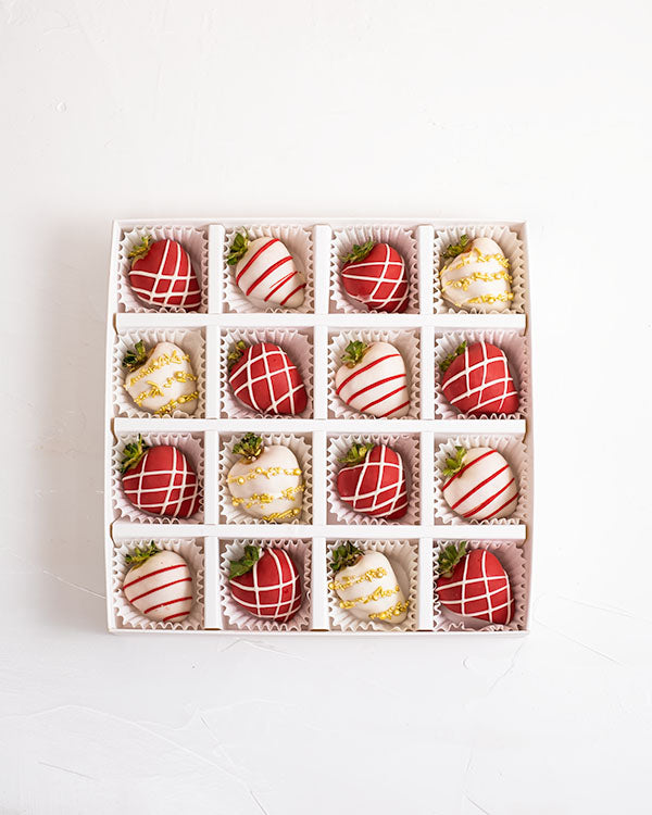 Christmas Special StrawberriesChocolate & ConfectioneryYour Gift Contains: • 16 pieces chocolate covered strawberries in holiday theme • Flavor: White and Colored Chocolate Handling and Storage • Keep away from direct heat and sunlight • Best stored betwe
