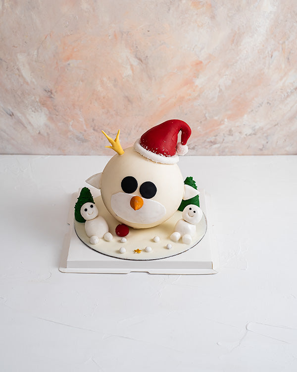 Christmas Pinata by NJDChocolate & ConfectioneryYour Gift Contains: • Smash ball made of White chocolate with 8 chunky Christmas theme assorted chocolates inside • Weight: 800 grams approx. • Flavors: Pistachio, Sepculoos, Hazelnut, Praline, Peanut Butter