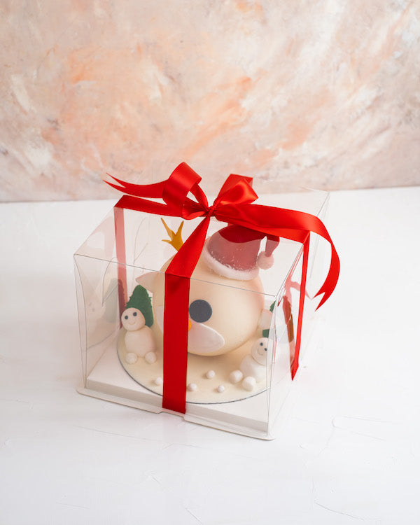 Christmas Pinata by NJDChocolate & ConfectioneryYour Gift Contains: • Smash ball made of White chocolate with 8 chunky Christmas theme assorted chocolates inside • Weight: 800 grams approx. • Flavors: Pistachio, Sepculoos, Hazelnut, Praline, Peanut Butter