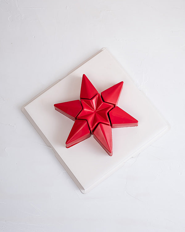 Star Shaped cake by NJDChocolate & ConfectioneryYour Gift Contains: • 900 gram Vanilla sponge cake with Milk Chocolate ganache filling covered with chocolate • Cake Size: 7.5x4.8x5.5cm, Ø9.6cm Handling and Storage • Keep away from direct heat and sunlight