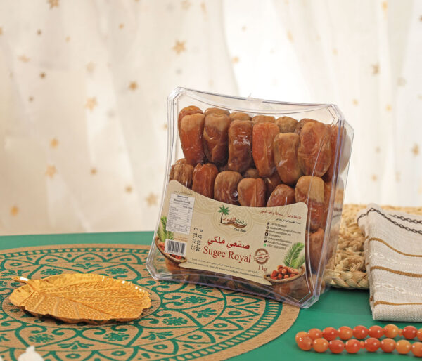 Sugee Royal Oasis (1KG)Nuts, Dates & Dried FruitsExperience the luxurious taste of Sugee Royal Oasis (1KG). This premium product boasts a unique combination of a brown color with a distinctive yellow ring on top. Its soft and chewy texture will leave your