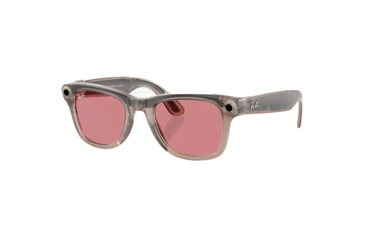 RAY-BAN | META WAYFARER Shiny Warm StoneFashion AccessoriesThis item is an international item. Please take note that international item is not covered by warranty. Please note that once purchased, this item will be considered final sale and is not eligibl