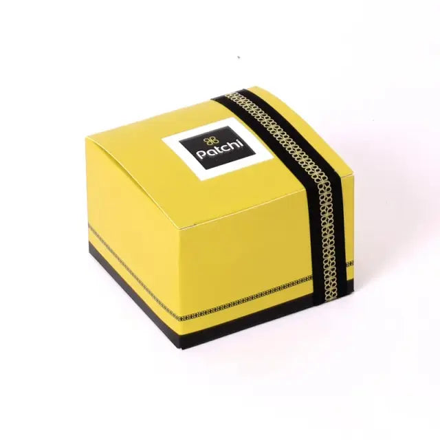 Beauty Queen 21 Roses and Deluxe Patchi ChocolatesChocolate & Confectionery250gm Deluxe Patchi Chocolates 11 Pink Roses 10 Light Purple Roses Palviforia Leaves Beautifully Wrapped and a Ribbon Bow