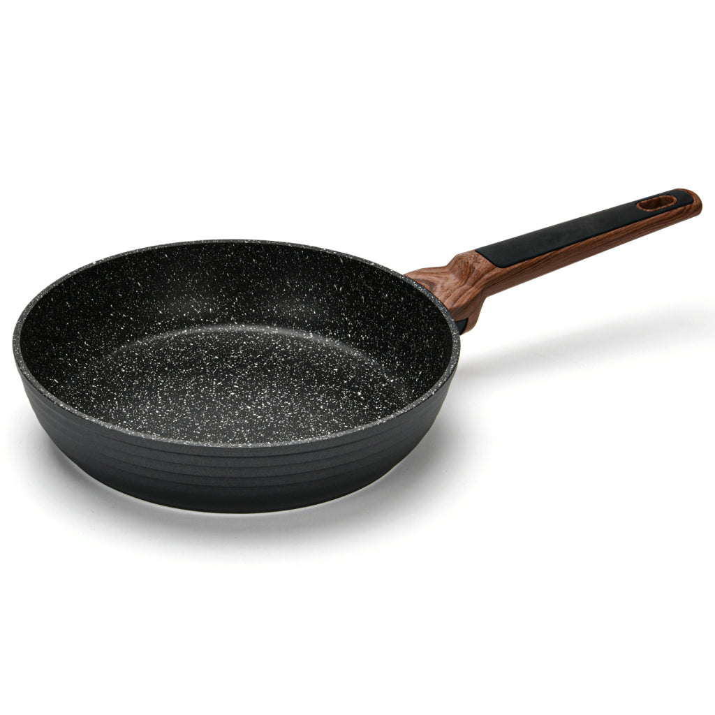 FISSMAN Aluminium with Non-Stick Coating Frying Pan DIAMOND 24x5.5cmKitchen Storage4302 Frying pan DIAMOND 24x5.5 cm (aluminium with non-stick coating) FISSMAN is one of the leaders in the global cookware market, producing products that meet high standard