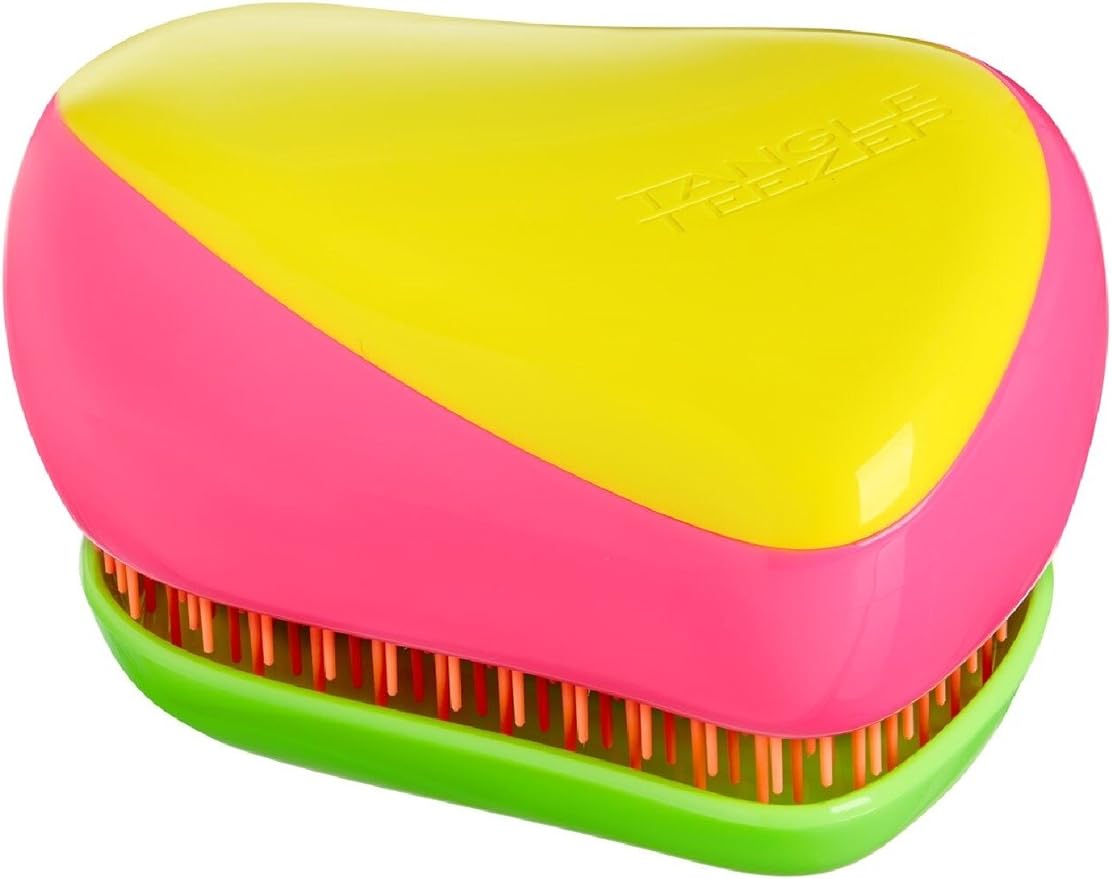 T.T Compact KaleidoscopeHair CareEnhanced teeth configuration for dual action, gives pain-free detangling Memory flex technology for speedy and gentle results, ideal on wet or dry hair Easy click-off, click-on cover to protect teeth, keeps them clean on-t