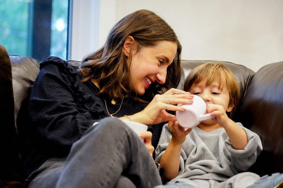 Melii Silicone Bear Mug - 2 Pack (Pink & Grey)Nursing & FeedingWe are parents whose energy is fueled by an abundance of caffeine! This mug was designed for kids who love to pretend that they’re drinking coffee just like grownups (let’s be honest it’s hot
