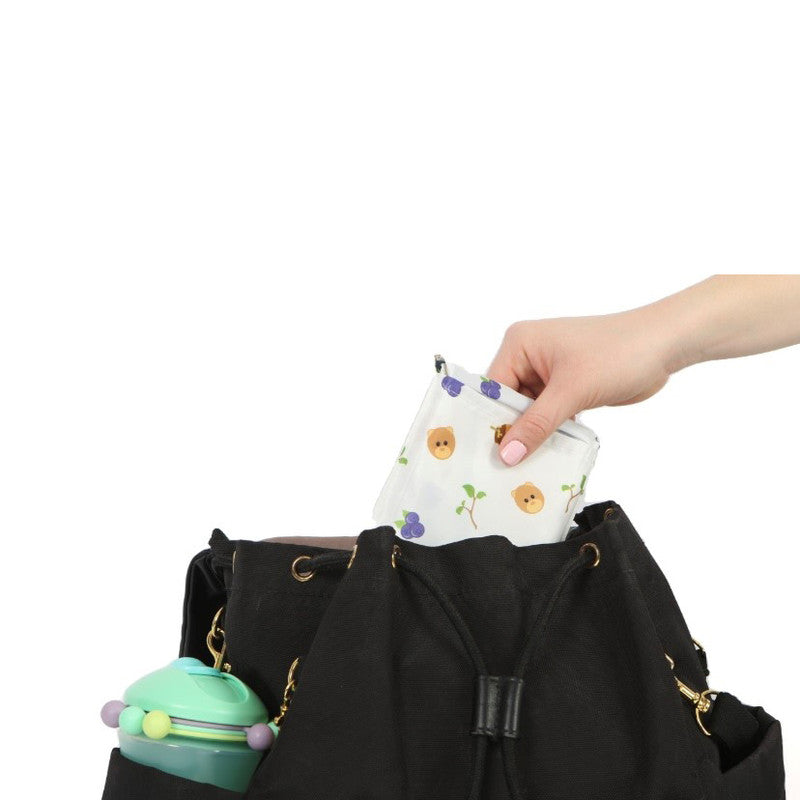 Melii Fold Up Bib 2 Pack - White & Navy BearNursing & FeedingOur Fold Up Bib collapses into a small pouch and comes in a 2 pack. After feeding, simply fold the bib into the integrated pocket and you won’t need to worry about getting your diaper bag dirty.