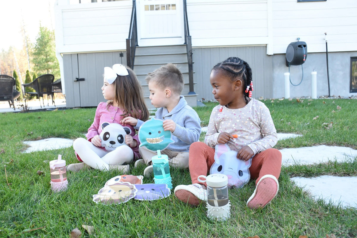 Melii Reusable Snack Bags with Zip Closure- 6 Pcs Animals DesignNursing & FeedingPacking snacks has never been more adorable than with Melii’s Reusable Snack Bags! With a zip leak-proof seal, these bags will keep your little one’s food fresh and allow you