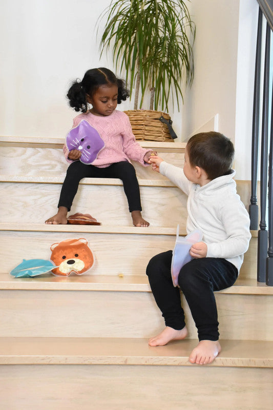 Melii Reusable Snack Bags with Zip Closure- 6 Pcs Animals DesignNursing & FeedingPacking snacks has never been more adorable than with Melii’s Reusable Snack Bags! With a zip leak-proof seal, these bags will keep your little one’s food fresh and allow you