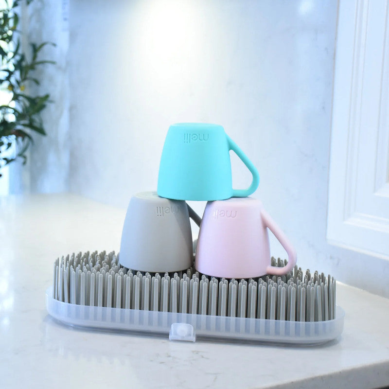 Melii Drying Rack - Grey CloudNursing & FeedingFrom baby bottles, nipples, pacifiers, and breast pump parts, to cutlery and sippy cups, our drying rack is perfect for drying all your baby, toddler and kid’s feeding necessities. Make cleaning up after feed