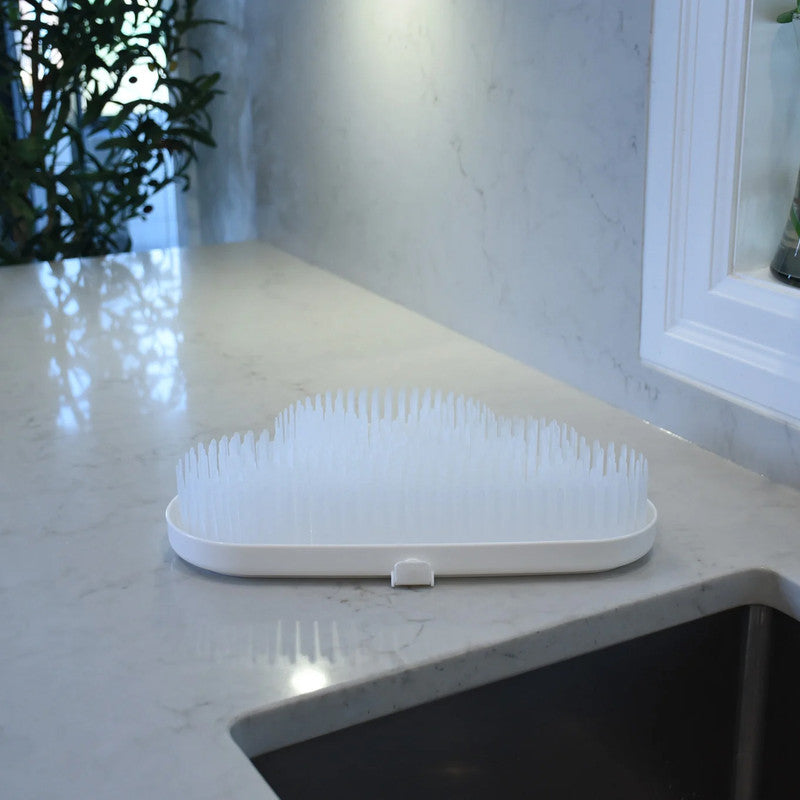 Melii Drying Rack - White CloudNursing & FeedingFrom baby bottles, nipples, pacifiers, and breast pump parts, to cutlery and sippy cups, our drying rack is perfect for drying all your baby, toddler and kid’s feeding necessities. Make cleaning up after fee