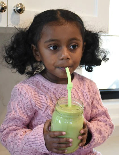 Melii 6 Silicone Straws with Cleaning Brush - Animals clip DesignNursing & FeedingBabies and kids can have fun sipping on their favorite drinks with our animal-shaped, multi-coloured, 100% food grade silicone straws! Includes a bulldog, cat, shark, dinosa