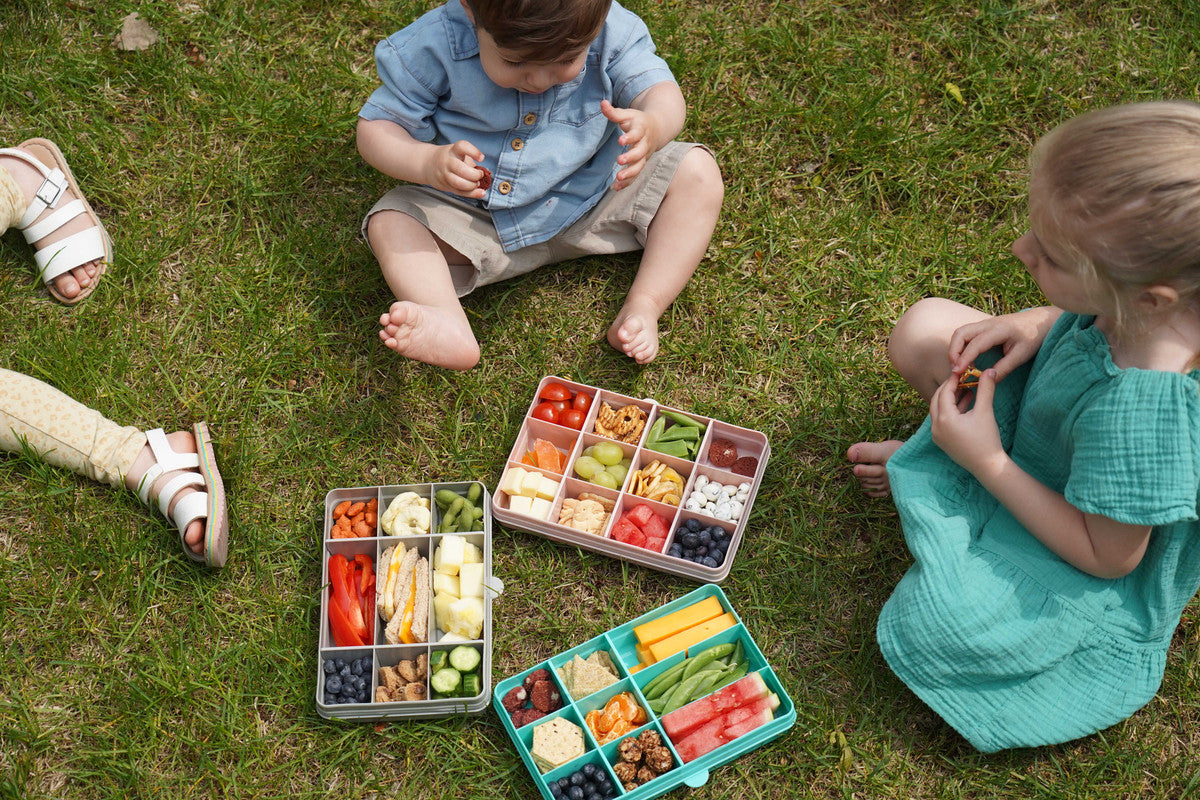 Melii Snackle Box with Removable Divider - 4 oz TurquoiseNursing & FeedingThe Snackle Box is the perfect companion for busy parents and adventurous kids who love snacks on the go. Inspired by the design of a tackle box, this innovative snack container fea