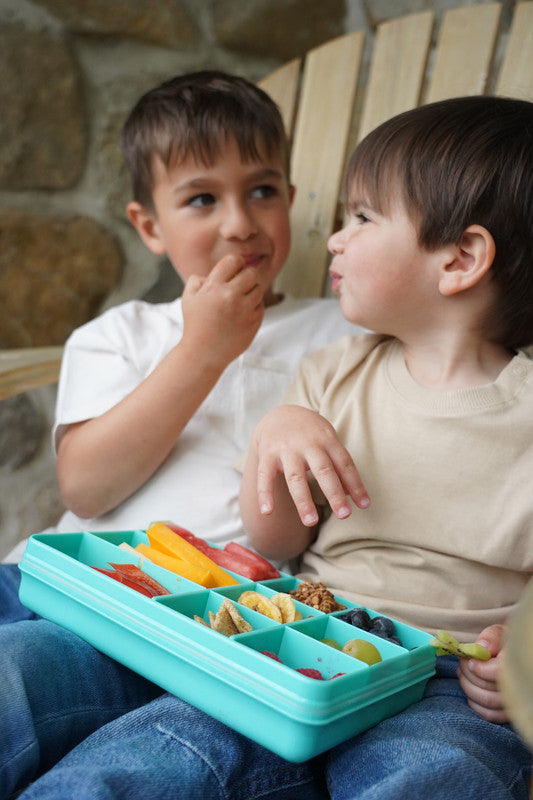 Melii Snackle Box with Removable Divider - 4 oz TurquoiseNursing & FeedingThe Snackle Box is the perfect companion for busy parents and adventurous kids who love snacks on the go. Inspired by the design of a tackle box, this innovative snack container fea