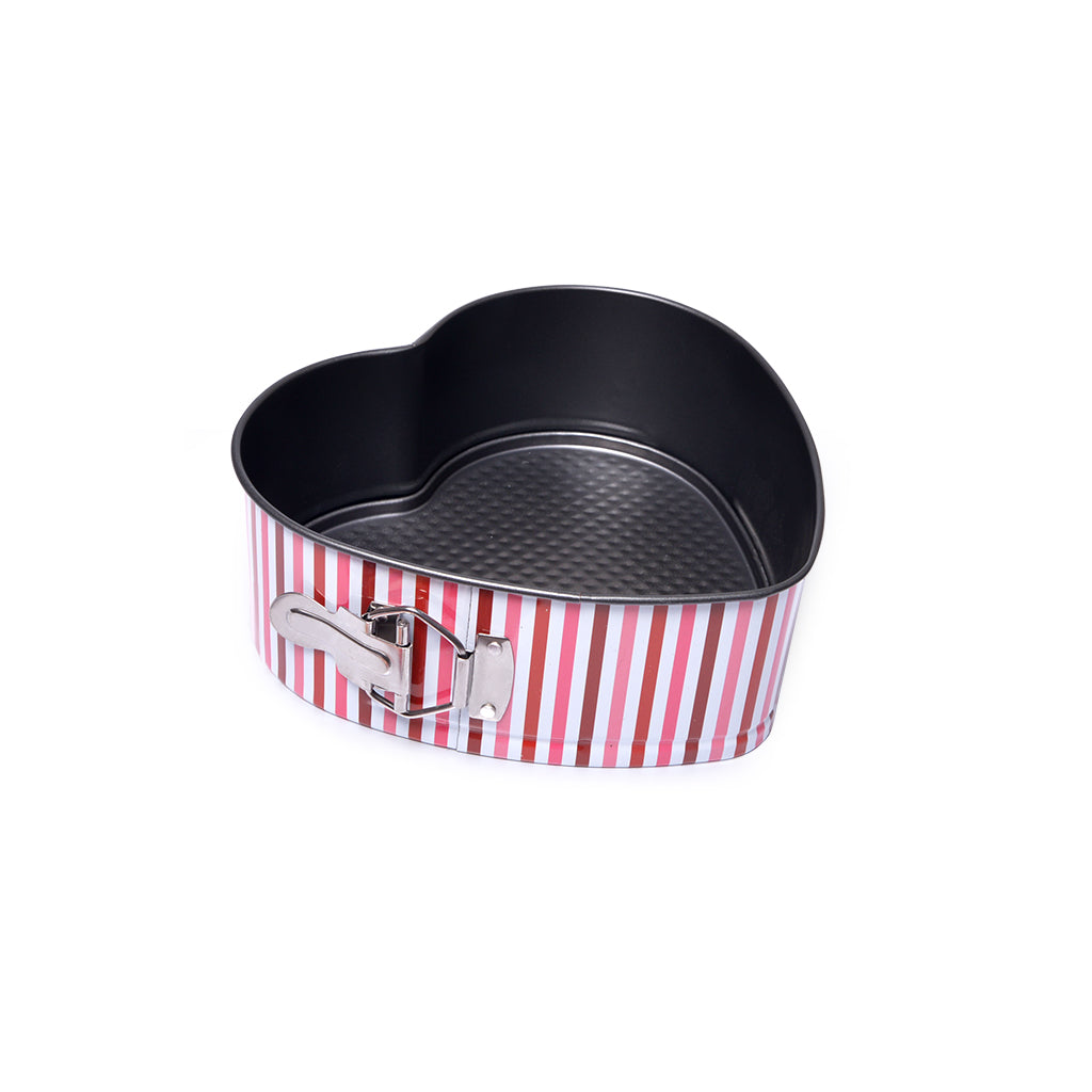 FISSMAN PIANA Heart Shape Baking PanKitchen StorageDetachable baking dish. Made of non-stick carbon steel. Before first use, wash the baking dish with detergent, rinse and dry. Before baking, grease the inner surface with a little oil. Do not use metal sp