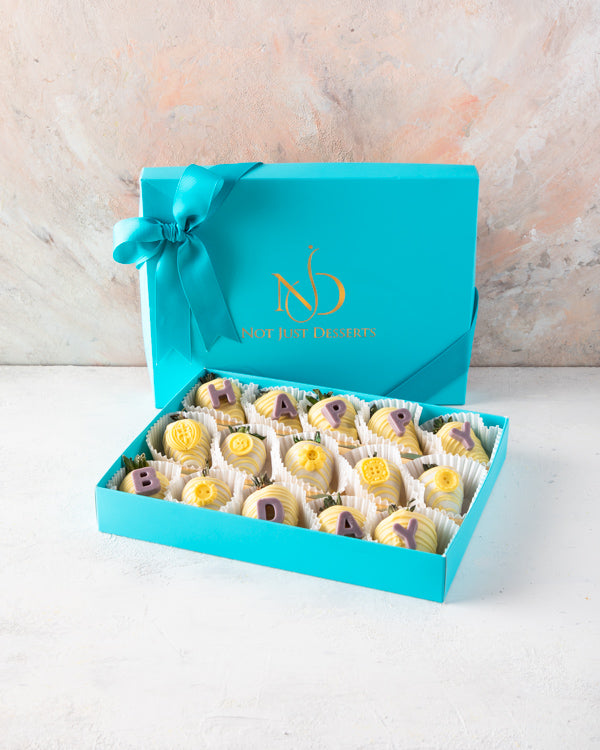 15pcs Customisable Strawberry boxChocolate & Confectionery15pcs chocolate covered strawberry with a option to write any 5/10/15 letters of your choice - your box, served in your style Tray dimensions: length: 19cm wide: 24cm HANDLING AND STORAGE Keep away