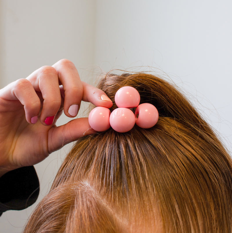 ORIGINAL TWINS Prima Ballerina (HP)Hair CareWelcome invisibobble's newest addition to the team: the TWINS. Inspired by the past but looking forward, this innovative hair spiral gives a nostalgic look in a timeless design. The TWINS are especially hair-lov