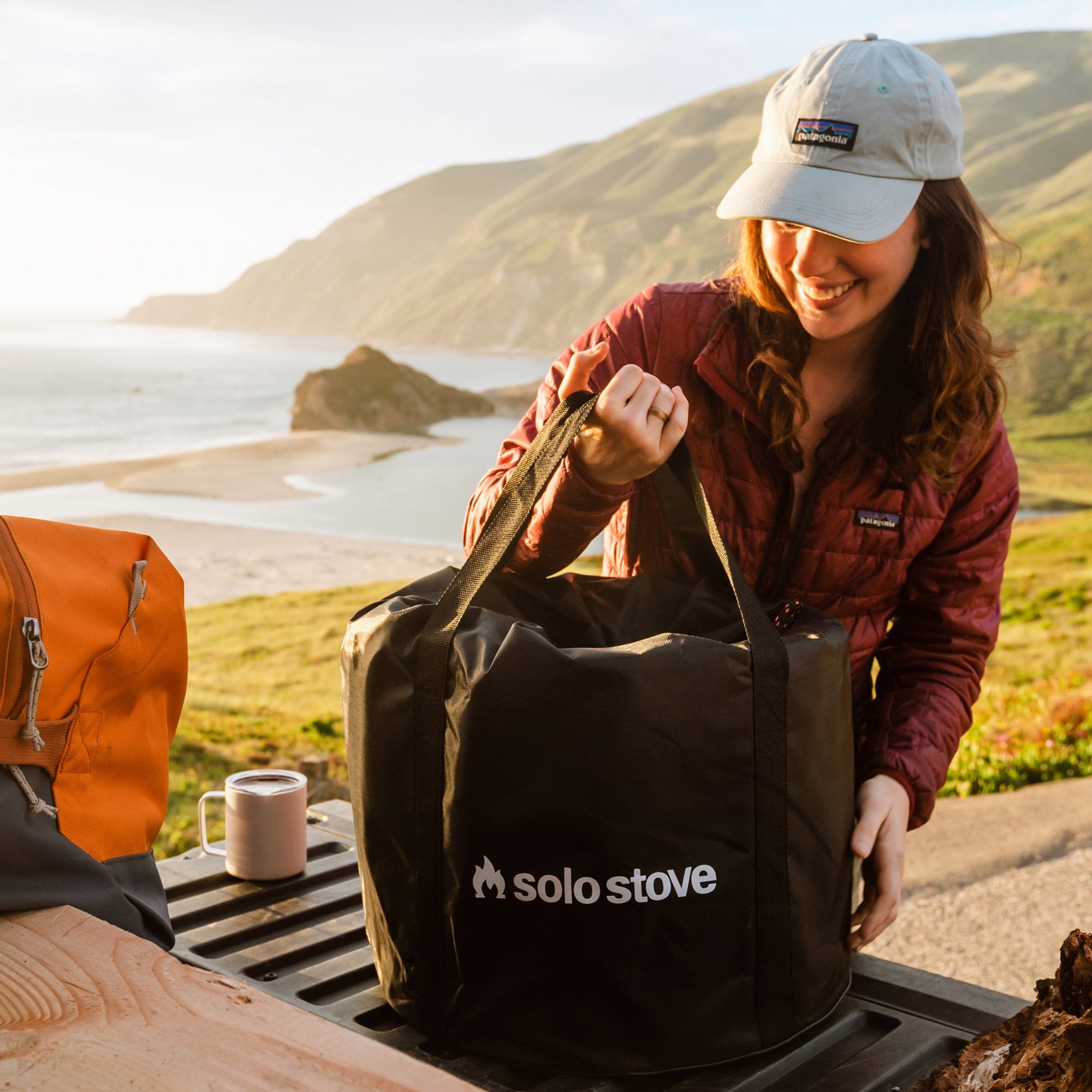 Solo Stove Ranger Portable Fire Pit + StandOutdoorThe most compact fire pit and stand in the Solo Stove collection. The Ranger is perfect for smaller spaces, city dwellers and for those who live life on the go! Solo Stove Ranger is your new favorite trave