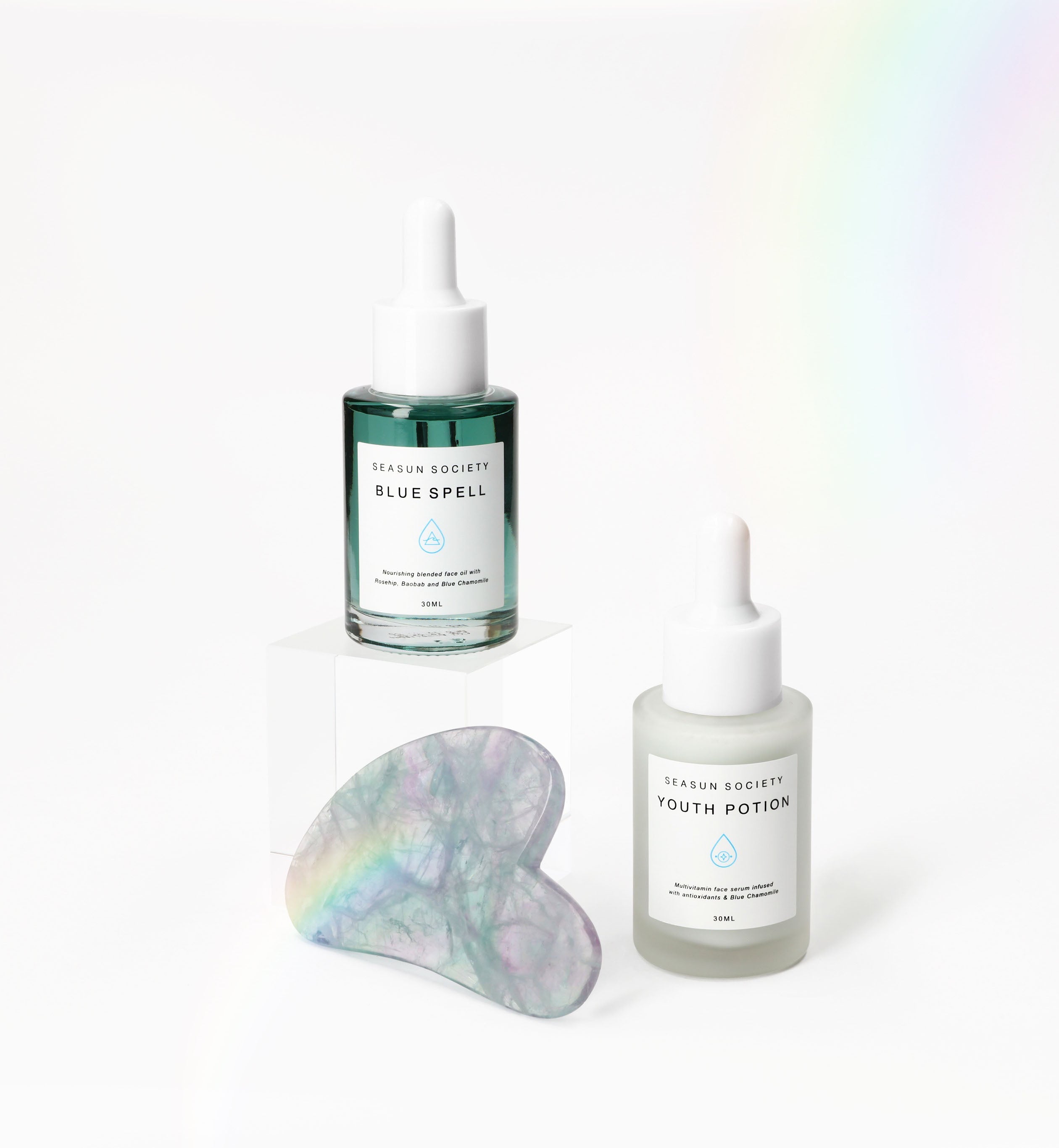 The Harmonising Face Kit to Lift, Harmonise & Elevate your Face RitualsPersonal CareBring peace and harmony to your skin with the Harmonising Face Kit. This trio will leave you with firmer, more youthful and glowing skin.This set includes✧ Blue Spell (30m