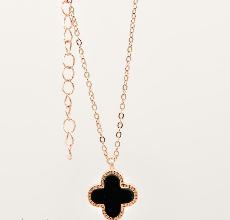 dior clover necklace