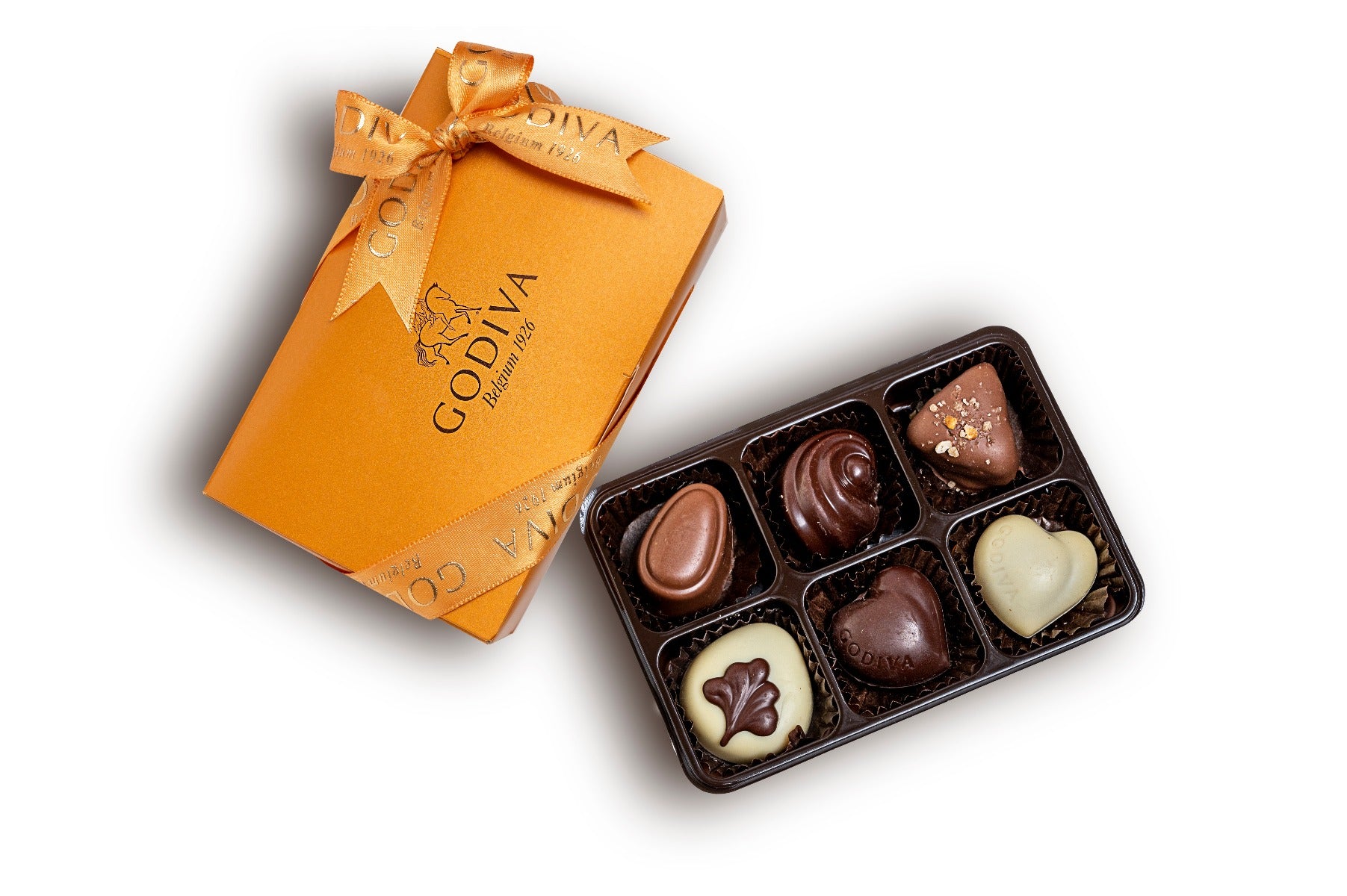 Godiva Ballotin - 6 PCSChocolate & ConfectioneryPresented in a luxuriously-crafted golden gift box featuring our most treasured chocolates, gold ballotins from GODIVA come ready to gift, serve, savor and share. These gold gift boxes are a luxurious chocol