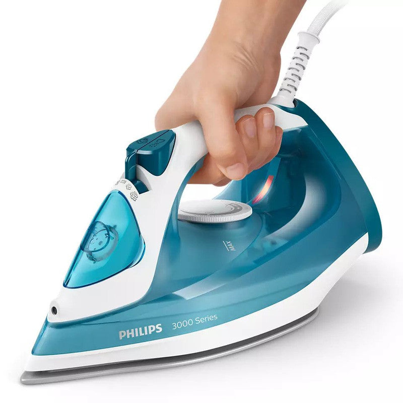 Philips 3000 Series Steam iron DST3011/26Home AppliancesPhilips 3000 Series Steam iron DST3011/26 makes ironing easy with the powerful steam boost that tackles tough creases.The ceramic soleplate ensures smooth gliding while the 300ml water tank is large