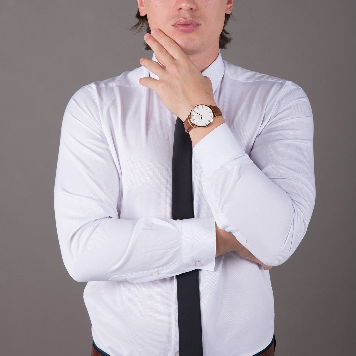 Holborn Classic FM Earl 40mmJewellerySleek and minimal, the FM 40 series upholds the bygone Victorian era's grandeur combined with a touch of modern Bauhaus design. Carved in stainless steel, this masterpiece boasts classy looks for those everyday moments