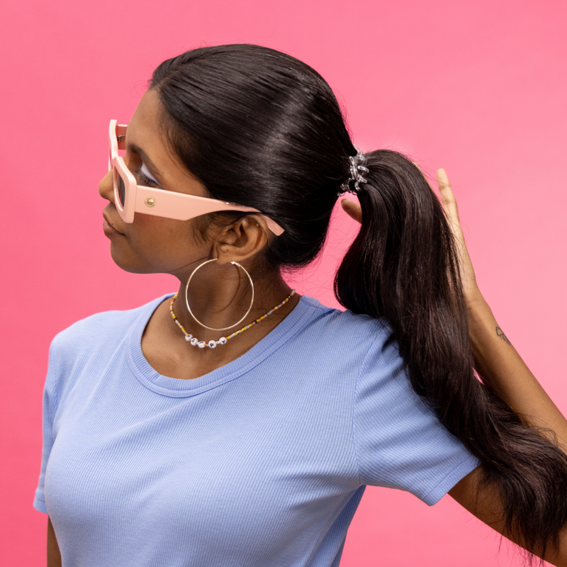 IB VOLUMIZER Pretty DarkHair CareOur invisibobble® VOLUMIZER is the easy ponytail tool. With HAIRLOVETECH™, our VOLUMIZER is the perfect little helper to give a bit of extra volume to the ponytail. It's innovative and lightweight design makes it easy to u