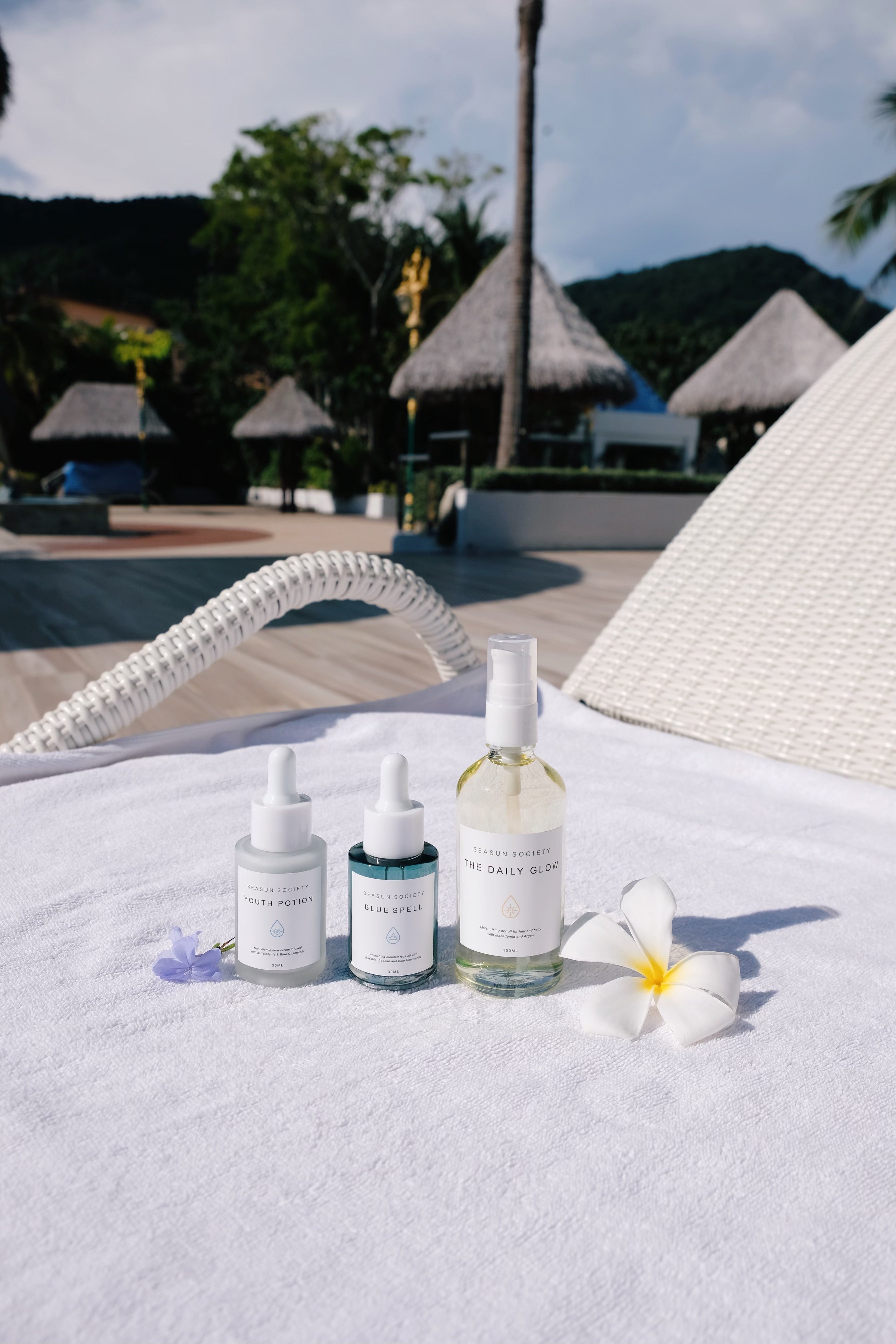 Clean Plant Based Beauty Seasun Society Daily Essential KitPersonal CareThis set includes✧ Blue Spell (30ml) Nourishing Blended Face Oil with Rosehip, Baobab and Blue Chamomile ✧ Youth Potion (30ml) Multivitamin Face Serum infused with antioxidants and Bl